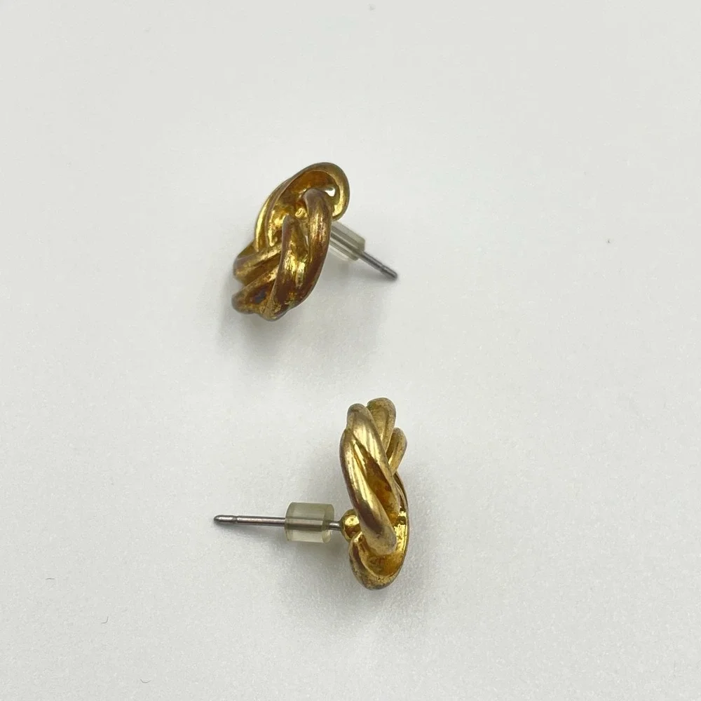 Vintage VTG Gold Tone Knot Stud Earrings Openwork Celtic Love Knot Style Pierced